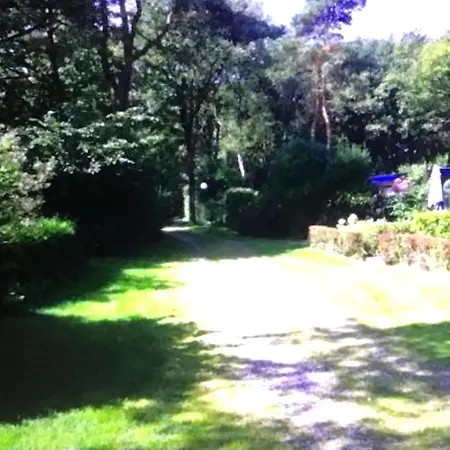 펜션 Knusse Met Binnen En Buitenzwembad Op Het Park *