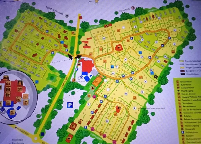 Knusse Met Binnen En Buitenzwembad Op Het Park Сasa de vacaciones