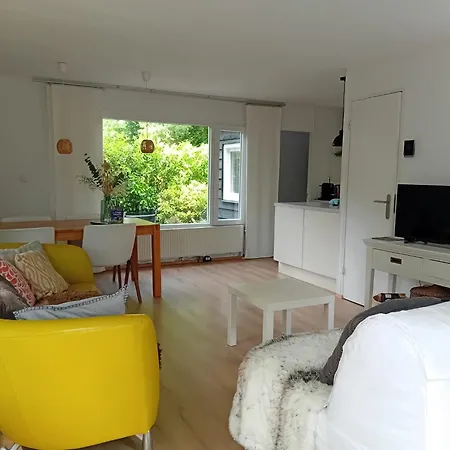 Casa de Férias Knusse Met Binnen En Buitenzwembad Op Het Park